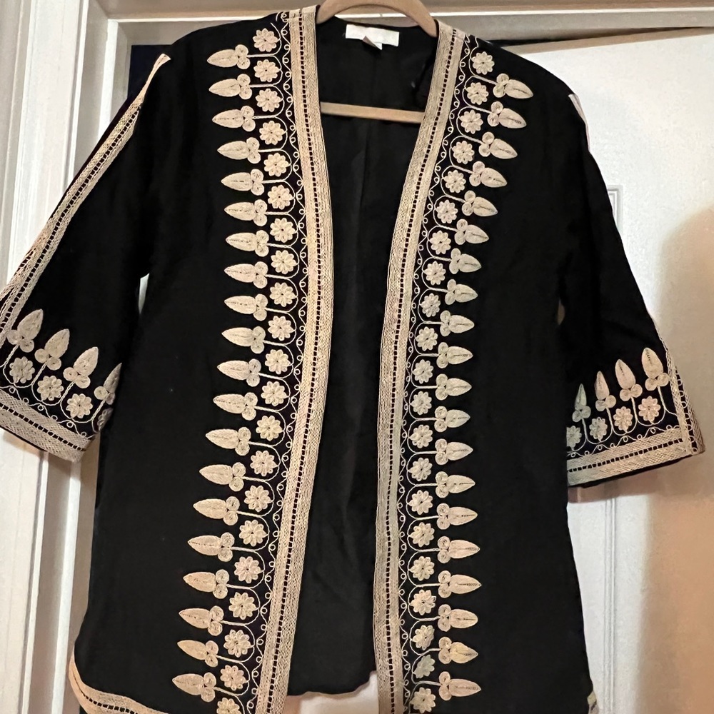 Blazer - Picture 3 of 3